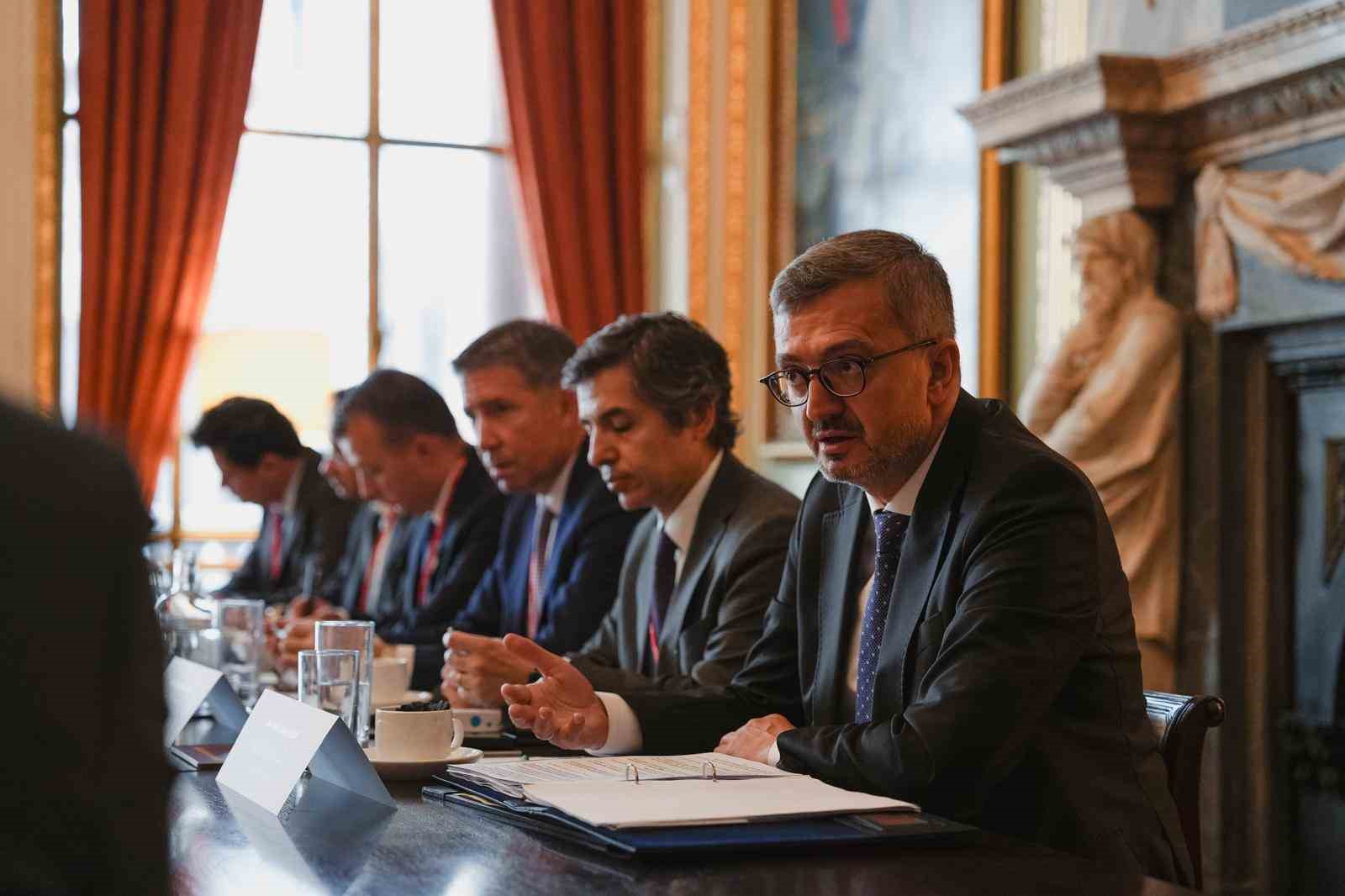 Dışişleri Bakan Yardımcısı Duran, Afrika konulu Diyalog Toplantısı için Londra’ya gitti 