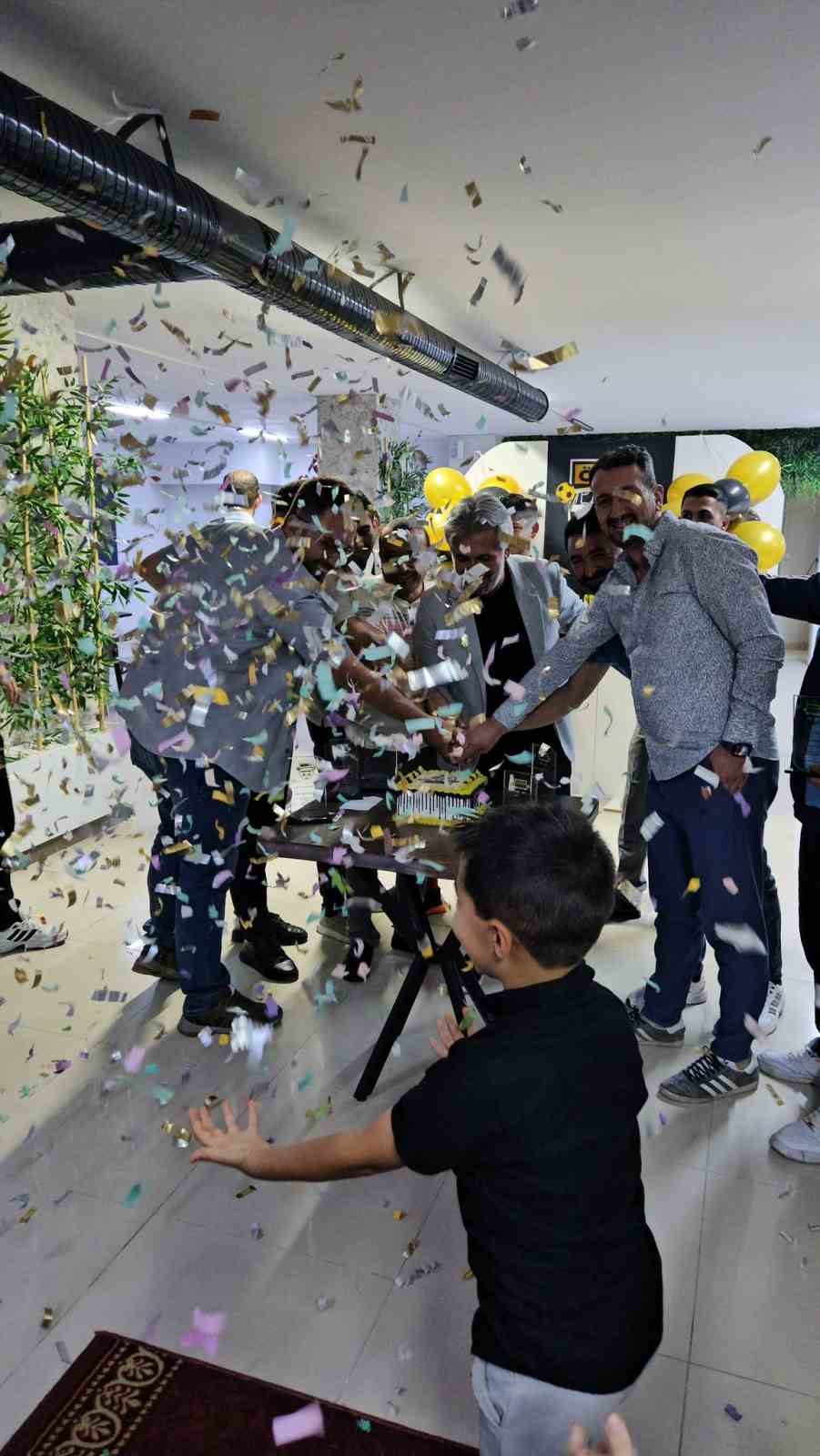 Ömürspor, sezonu aileler ile noktaladı 