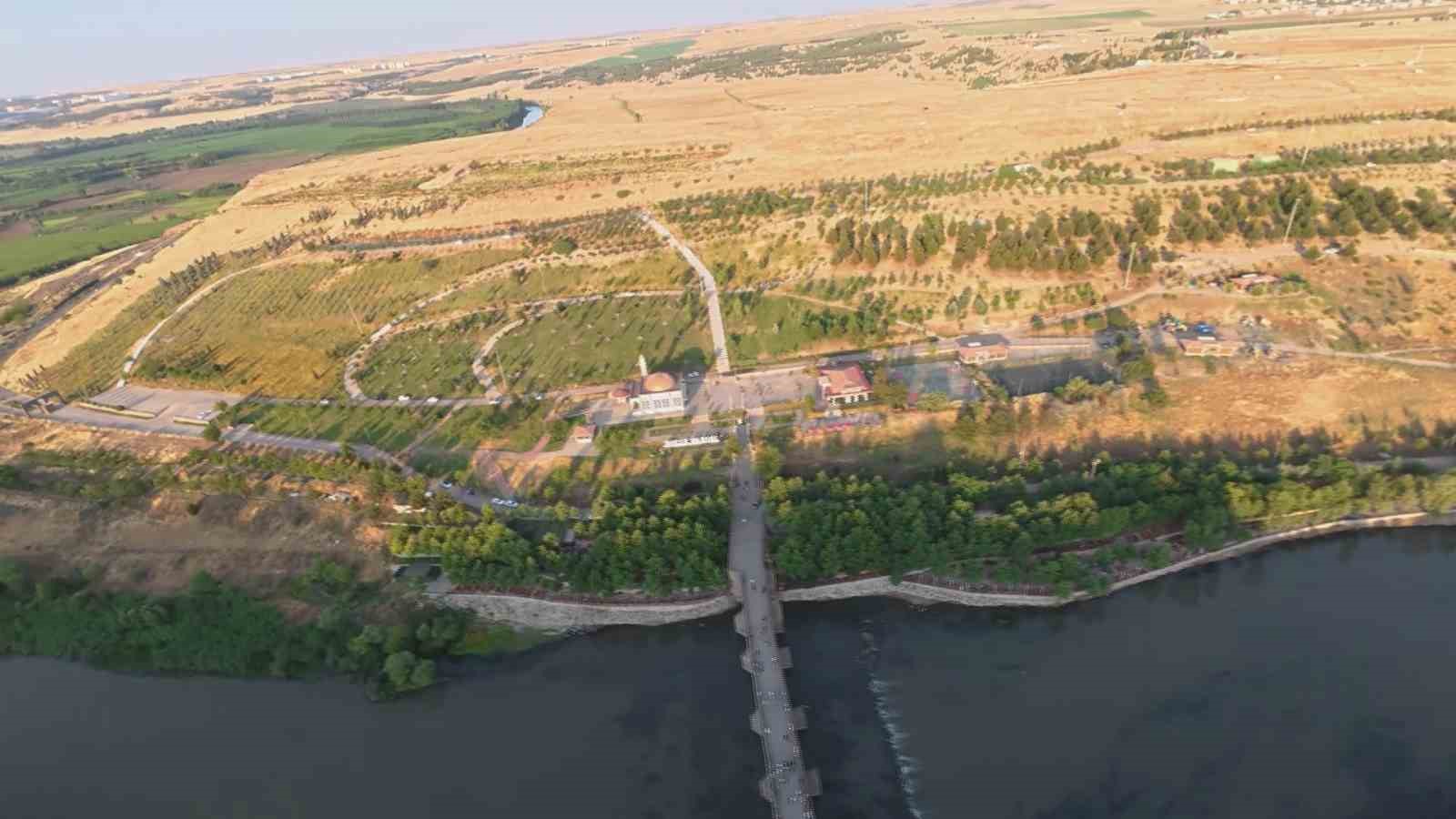 Manzara tutkunları havadan Diyarbakır’ın tarihi yerlerini keşfediyor 