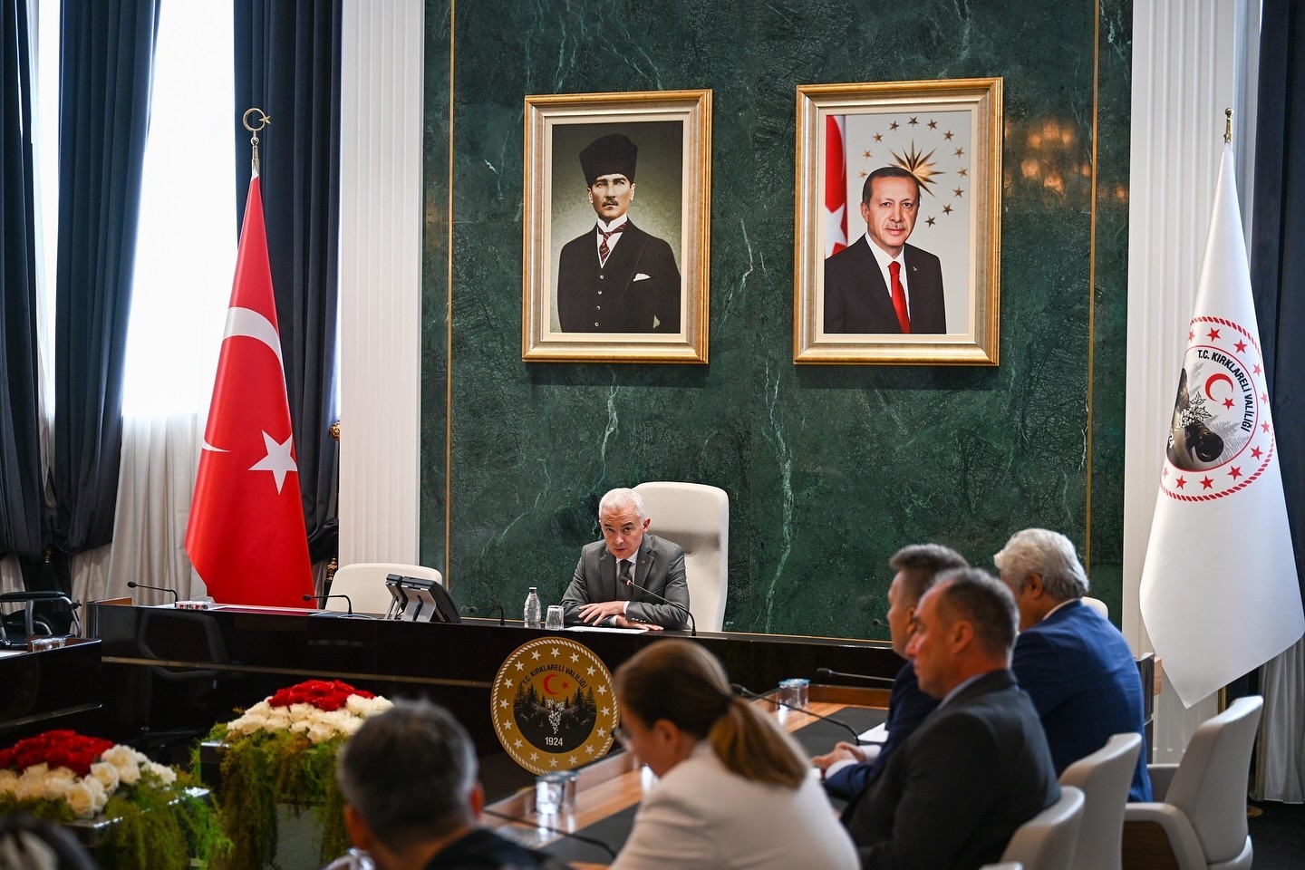 Kırklareli Valisi vatandaşların taleplerini dinledi 