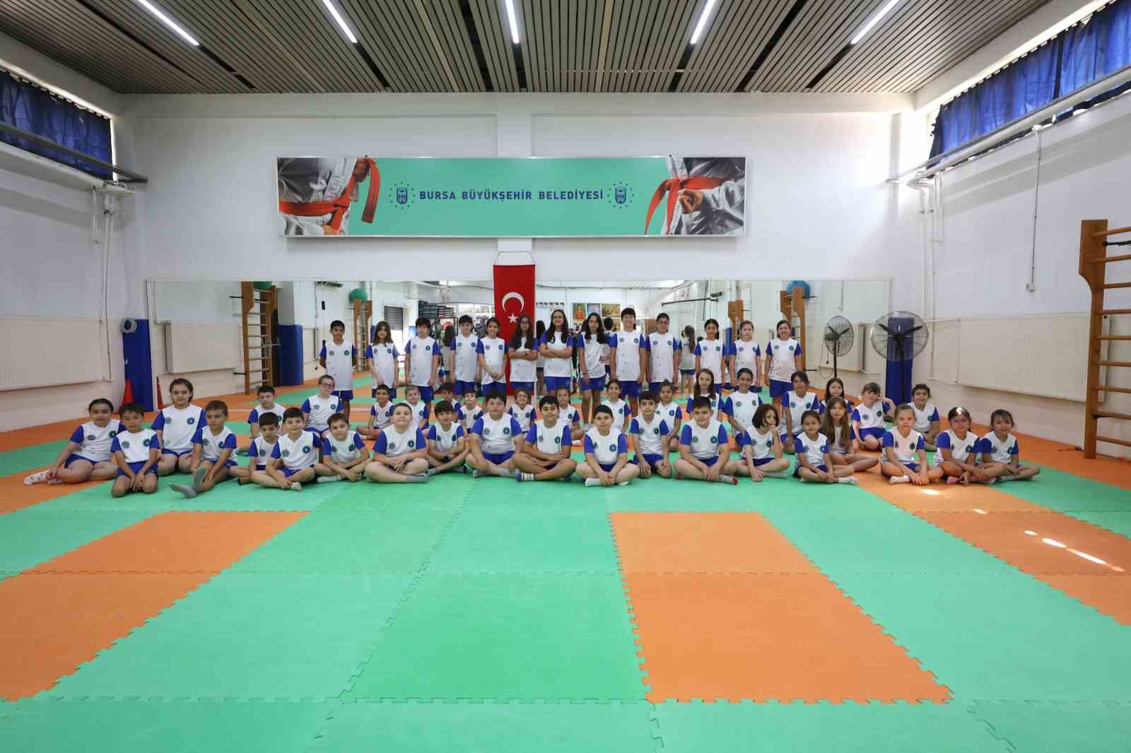 Büyükşehir Yaz Spor Okulları’nda eğitimler başladı 