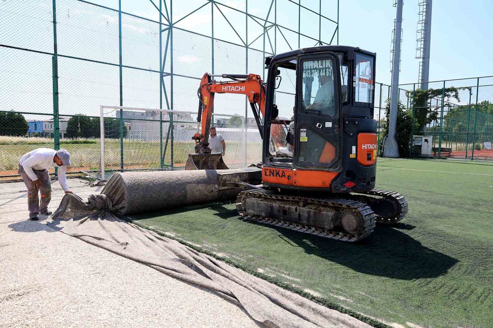 Sakarya’nın en büyük futbol tesisi yenileniyor 