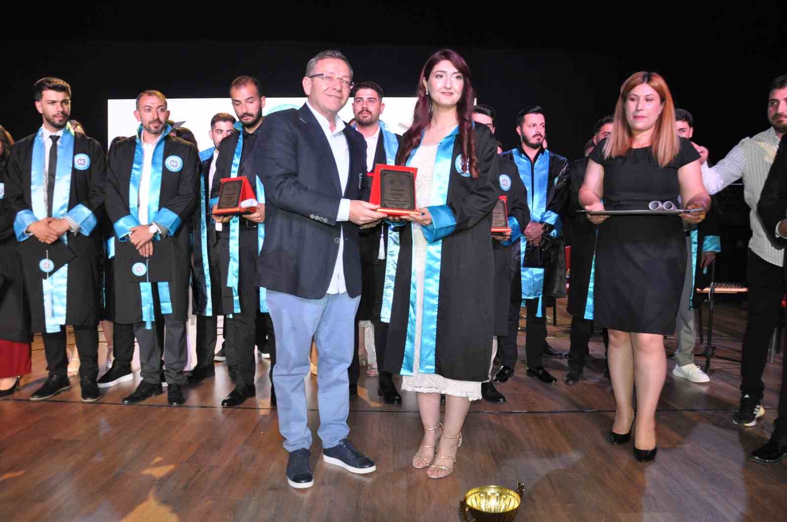Kars’ta mezuniyet gecesinde bir kişi yanma tehlikesi yaşadı 