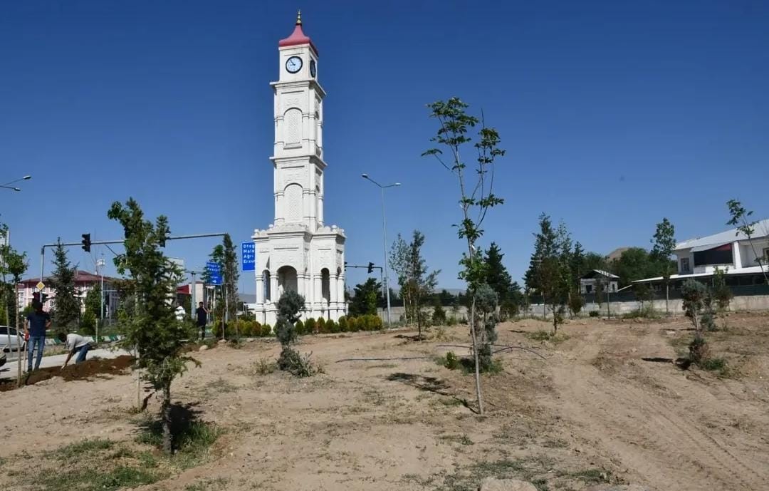 Patnos’ta çocuklara özel yaşam alanı: Yeni mahalleye yeni park 