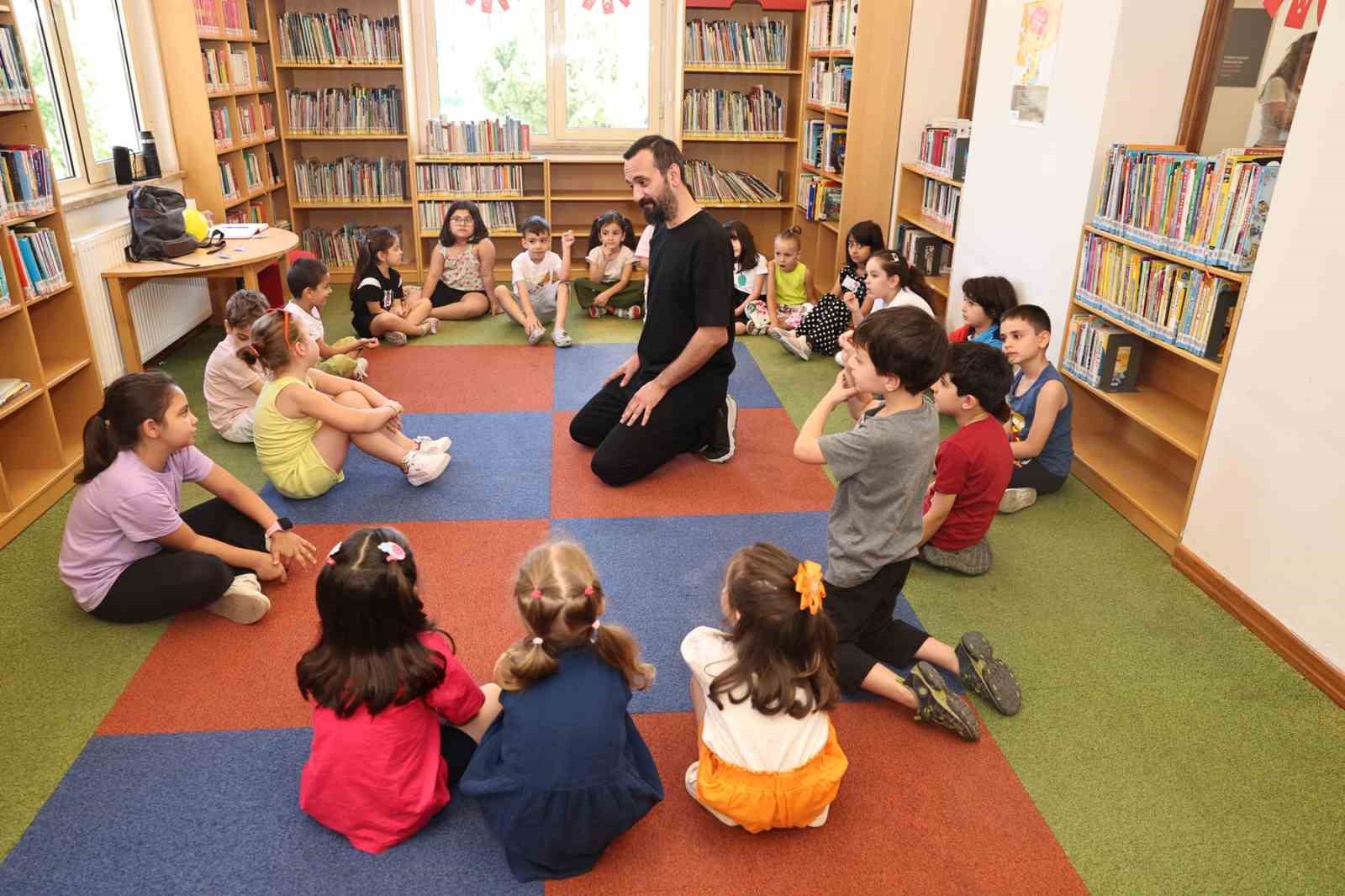 Anneler ve çocuklar yaz tatilinde kütüphanelerde buluşuyor 