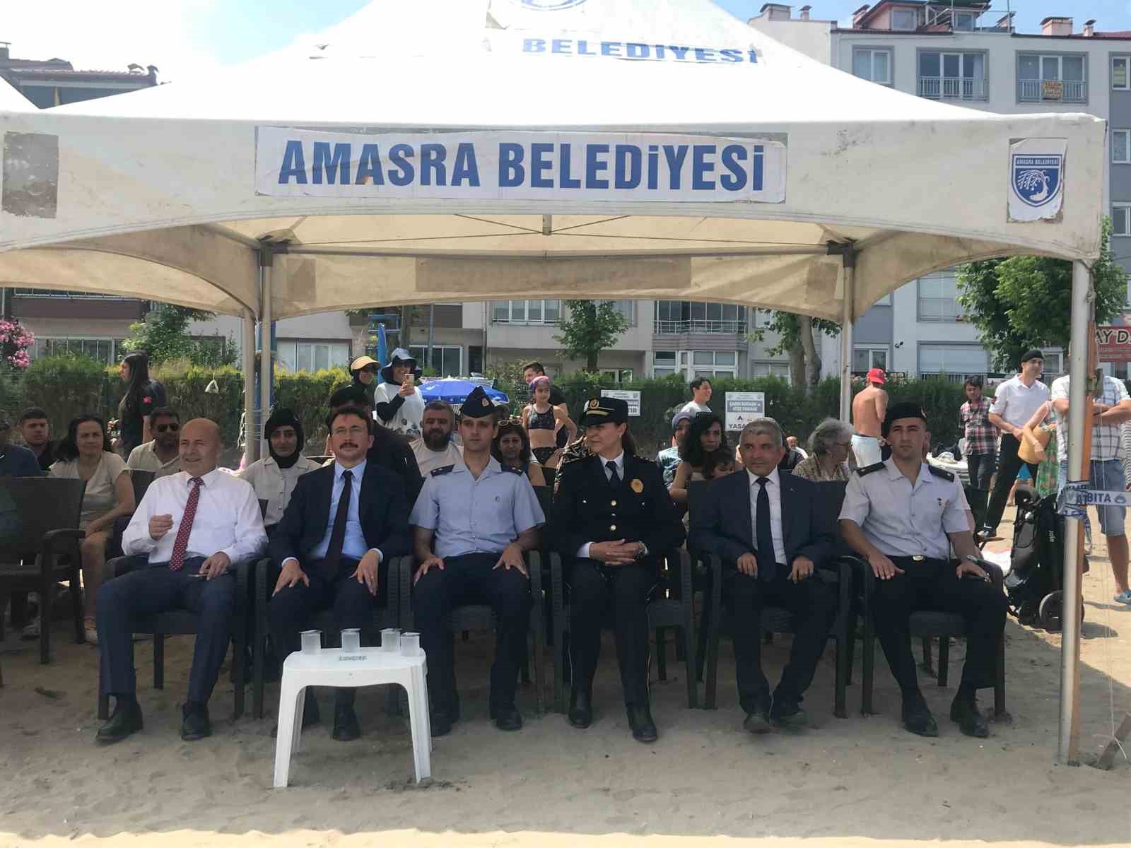 Yağlı direk yarışmasında büyük heyecan 