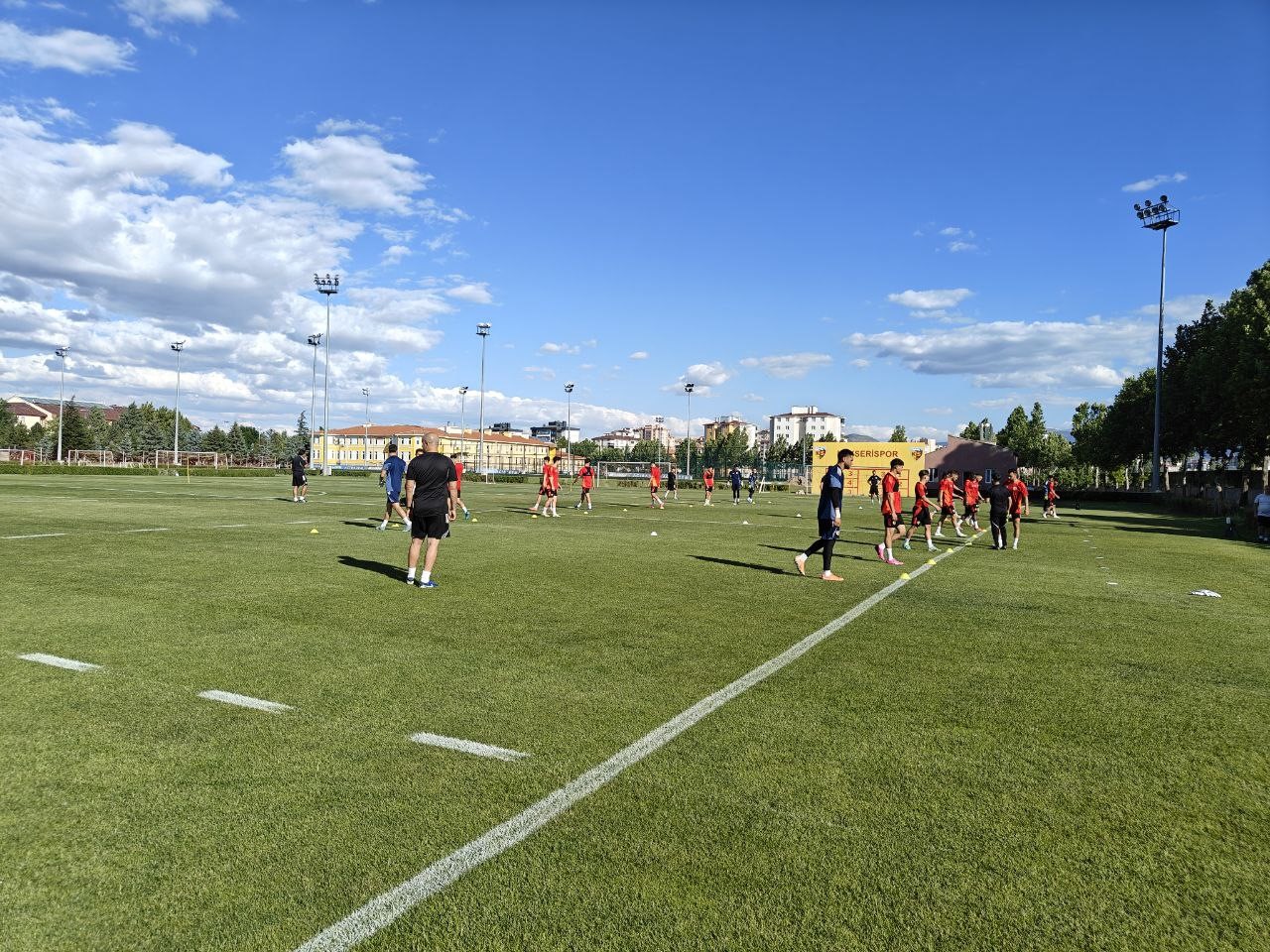 Kayserispor, 59. yıldönümünde topbaşı yaptı 