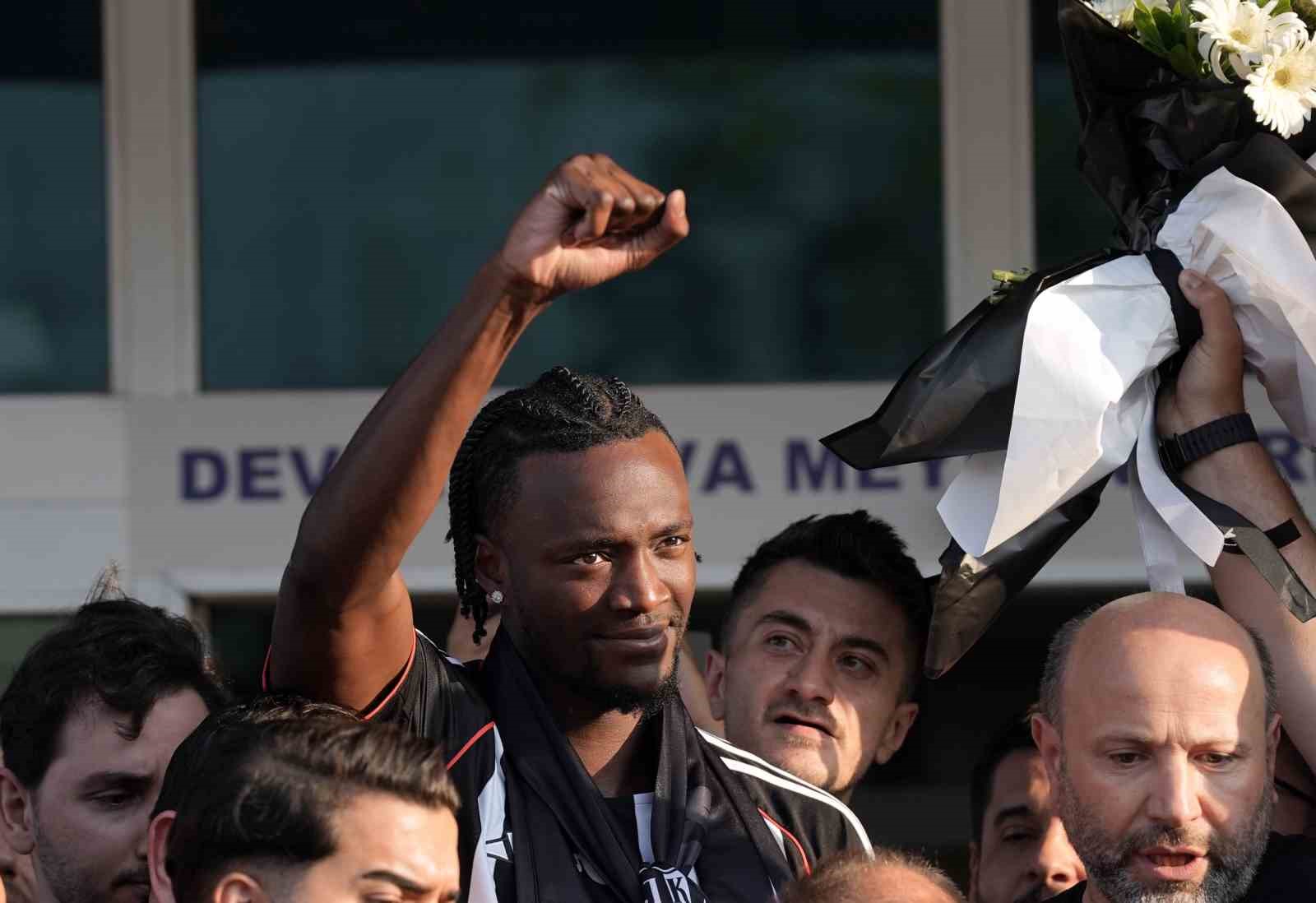 Beşiktaş’ın yeni transferi Tammy Abraham, İstanbul’a geldi 