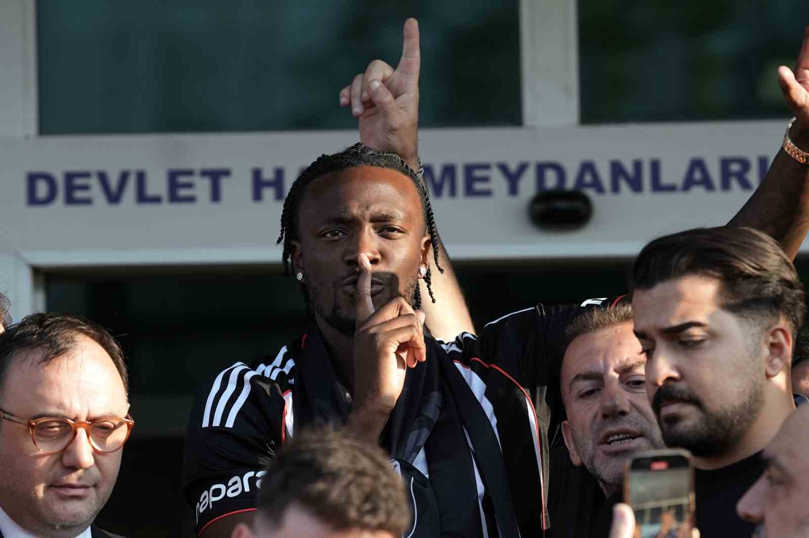 Beşiktaş’ın yeni transferi Tammy Abraham, İstanbul’a geldi 