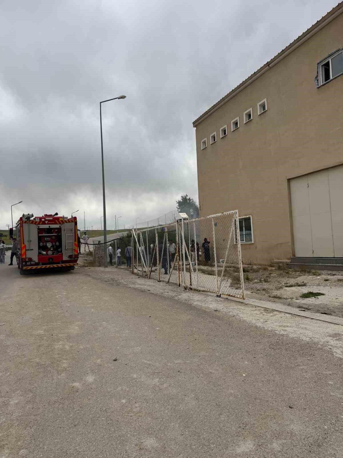 Van Tekstilkent’te yangın paniği 