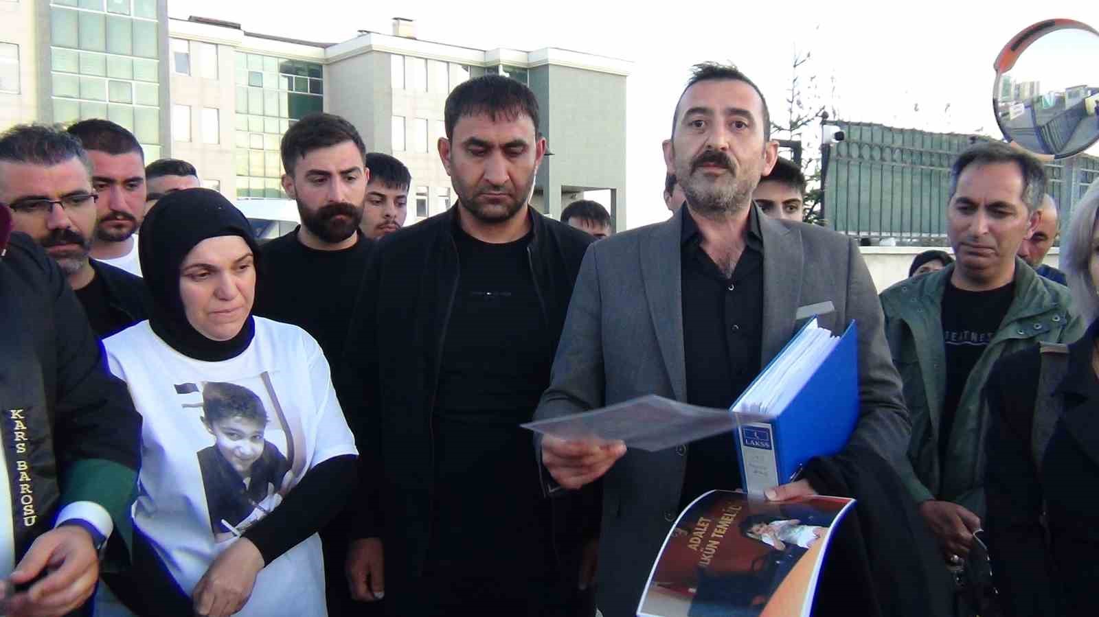 Kars’ta 6 yaşındaki çocuğun ölümüne neden olan 5 sanığın yargılanmasına başlandı 