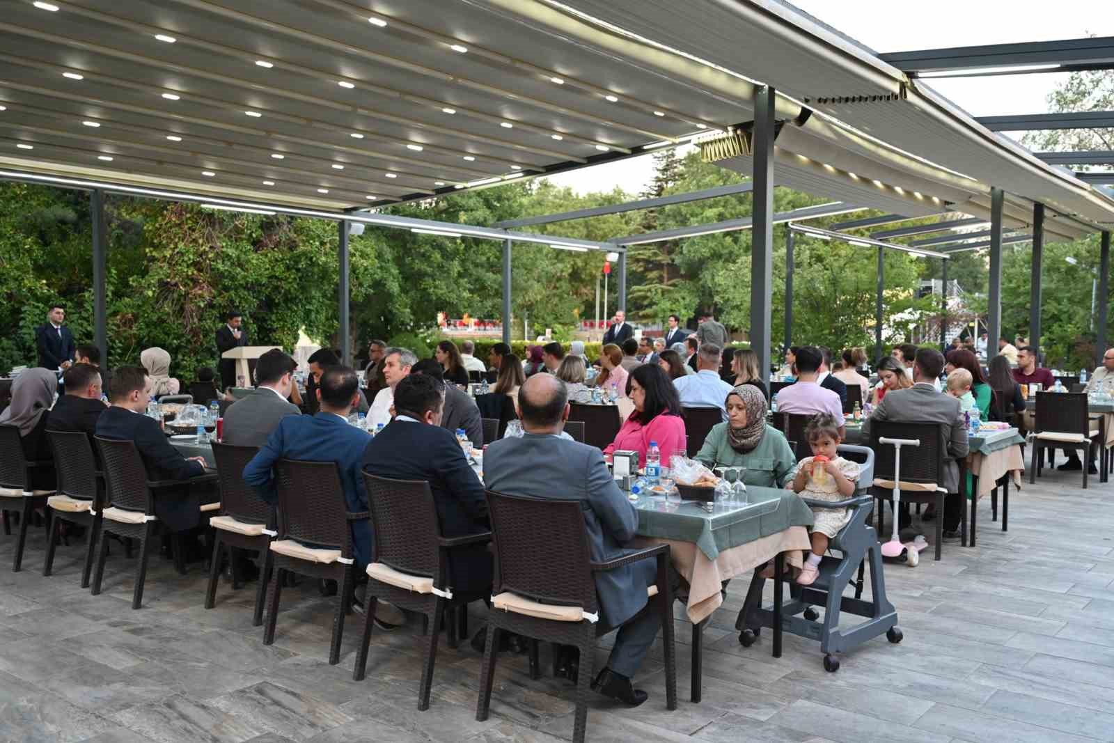 HSK kararnamesiyle görev yeri değişen hâkim ve savcılar için veda programı düzenlendi 