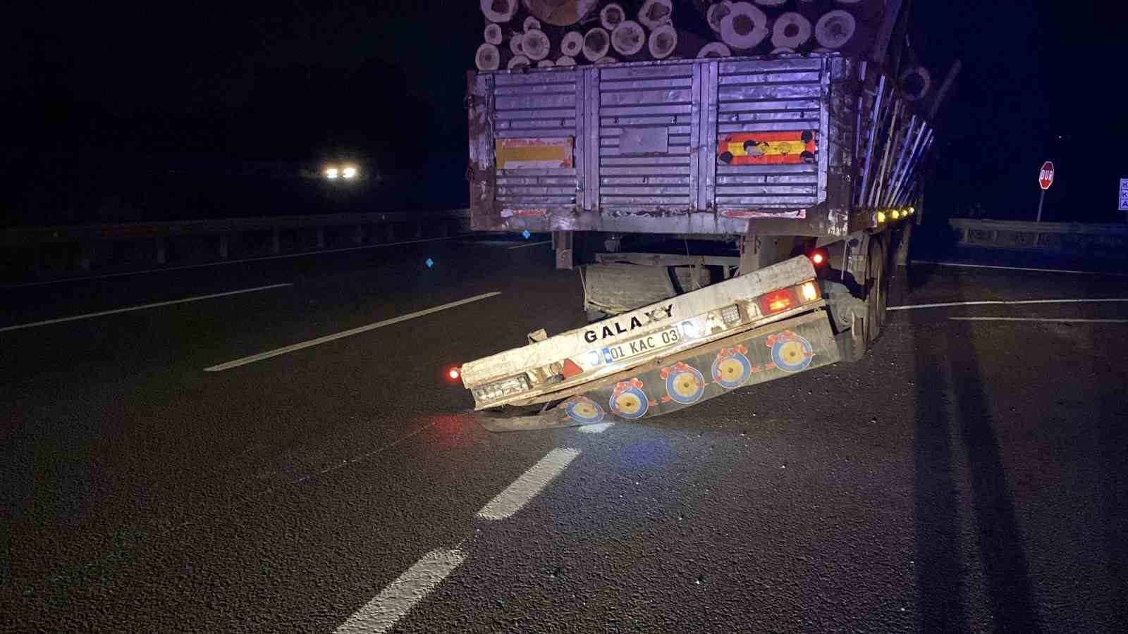 Bursa’da kontrolden çıkan araç tıra çarptı: 1 ağır yaralı 