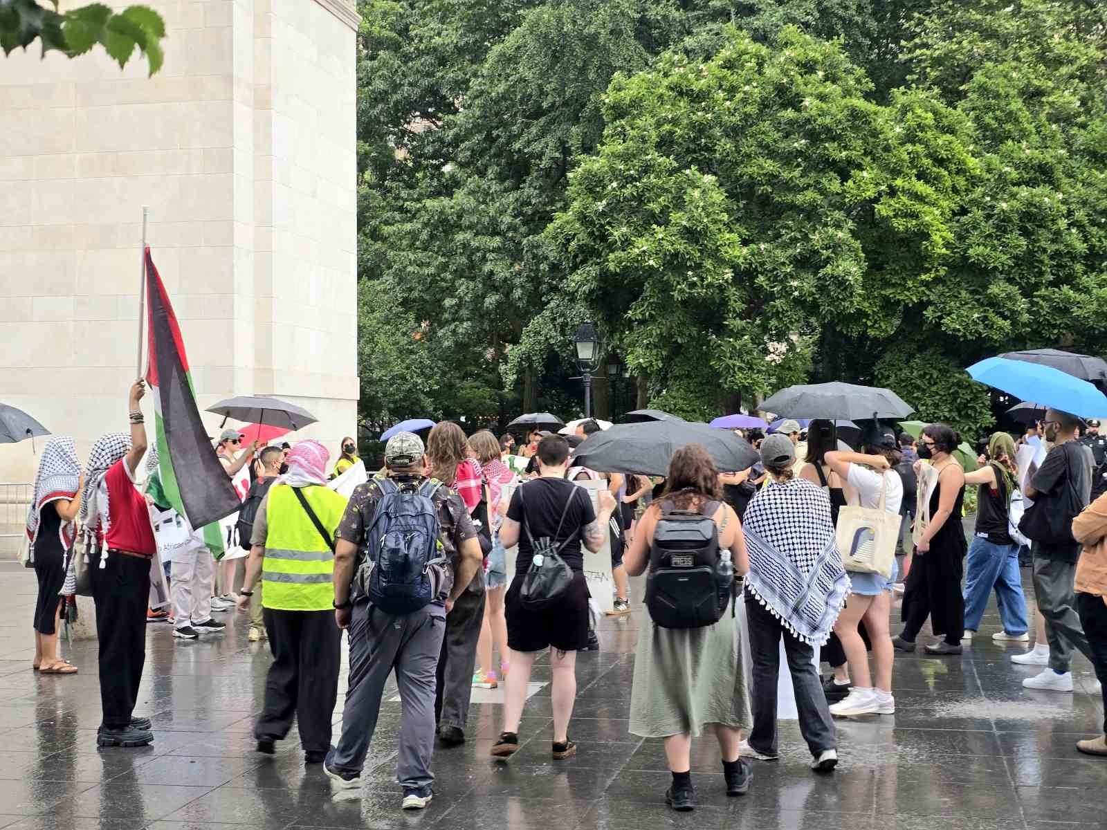 New York’ta Trump ve Netanyahu karşıtı protesto: 