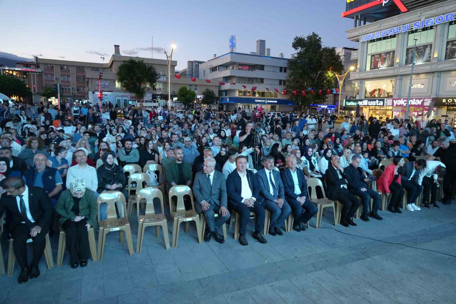 Anadolu’nun güçlü notaları Erzincan’da yankı buldu 