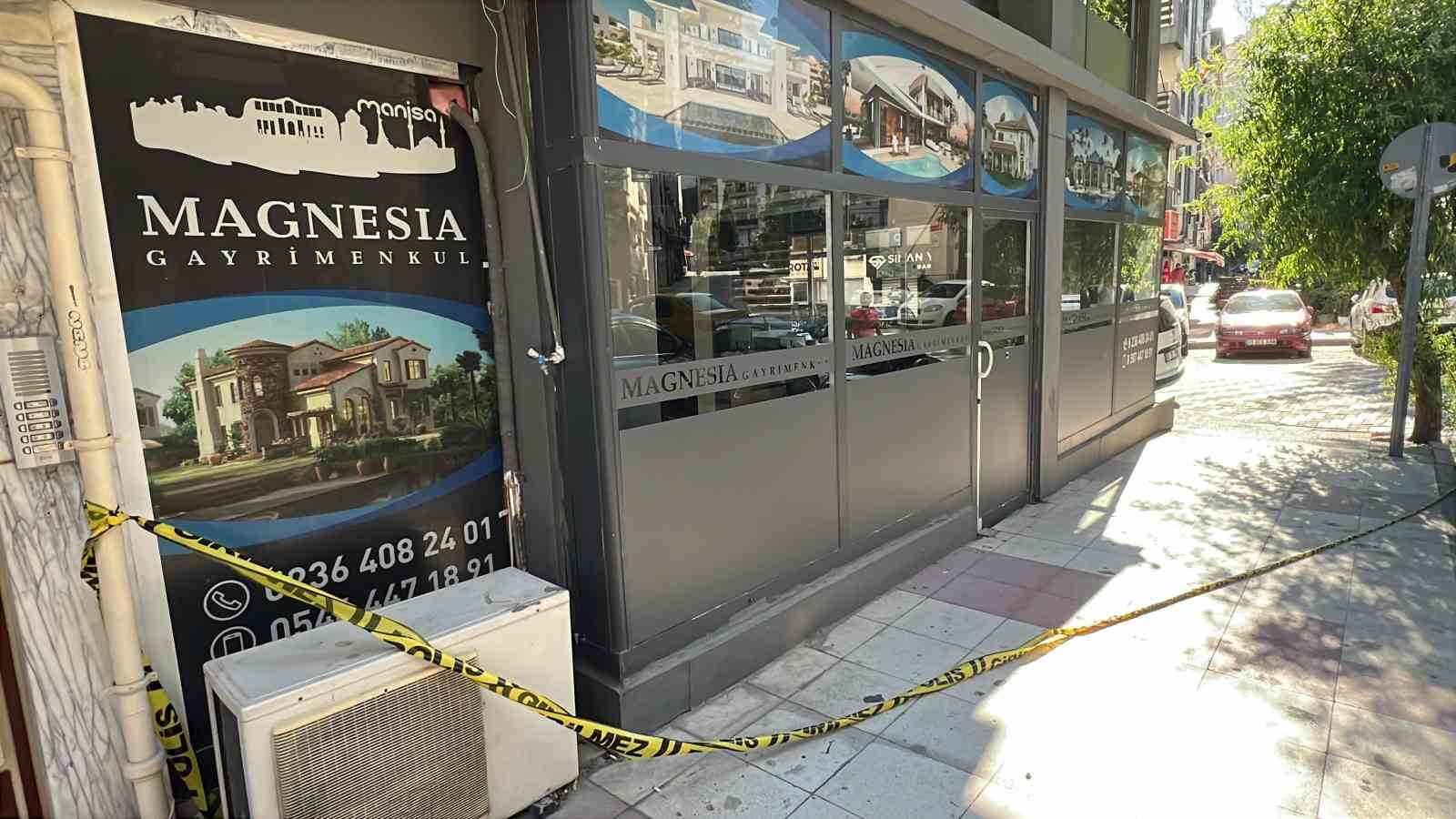 Manisa’da emlak ofisinde silahlı kavga: 1 ölü, 3 yaralı