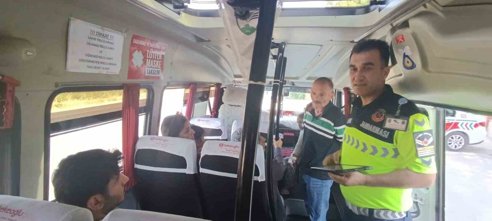 Emniyet kemerinin önemine dikkat çekildi 