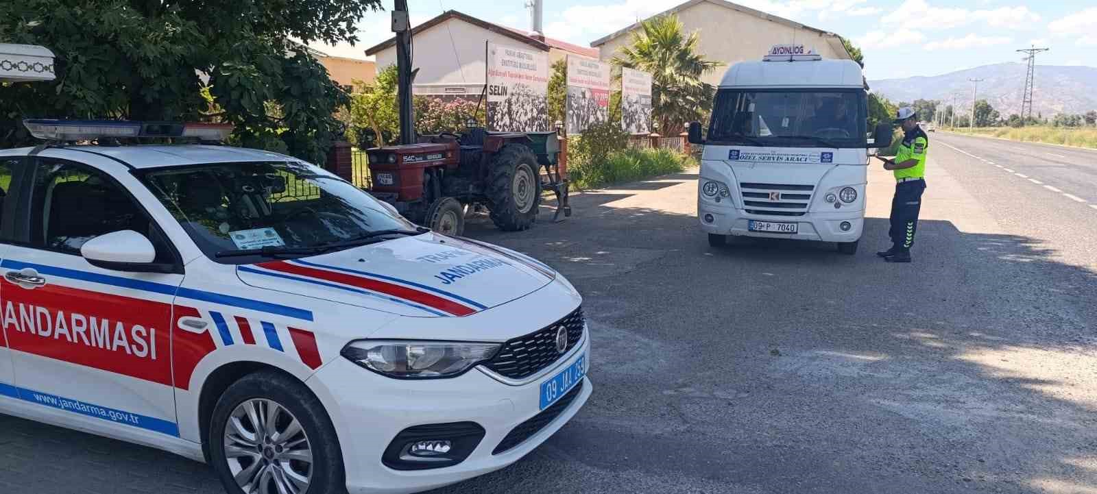 Emniyet kemerinin önemine dikkat çekildi 