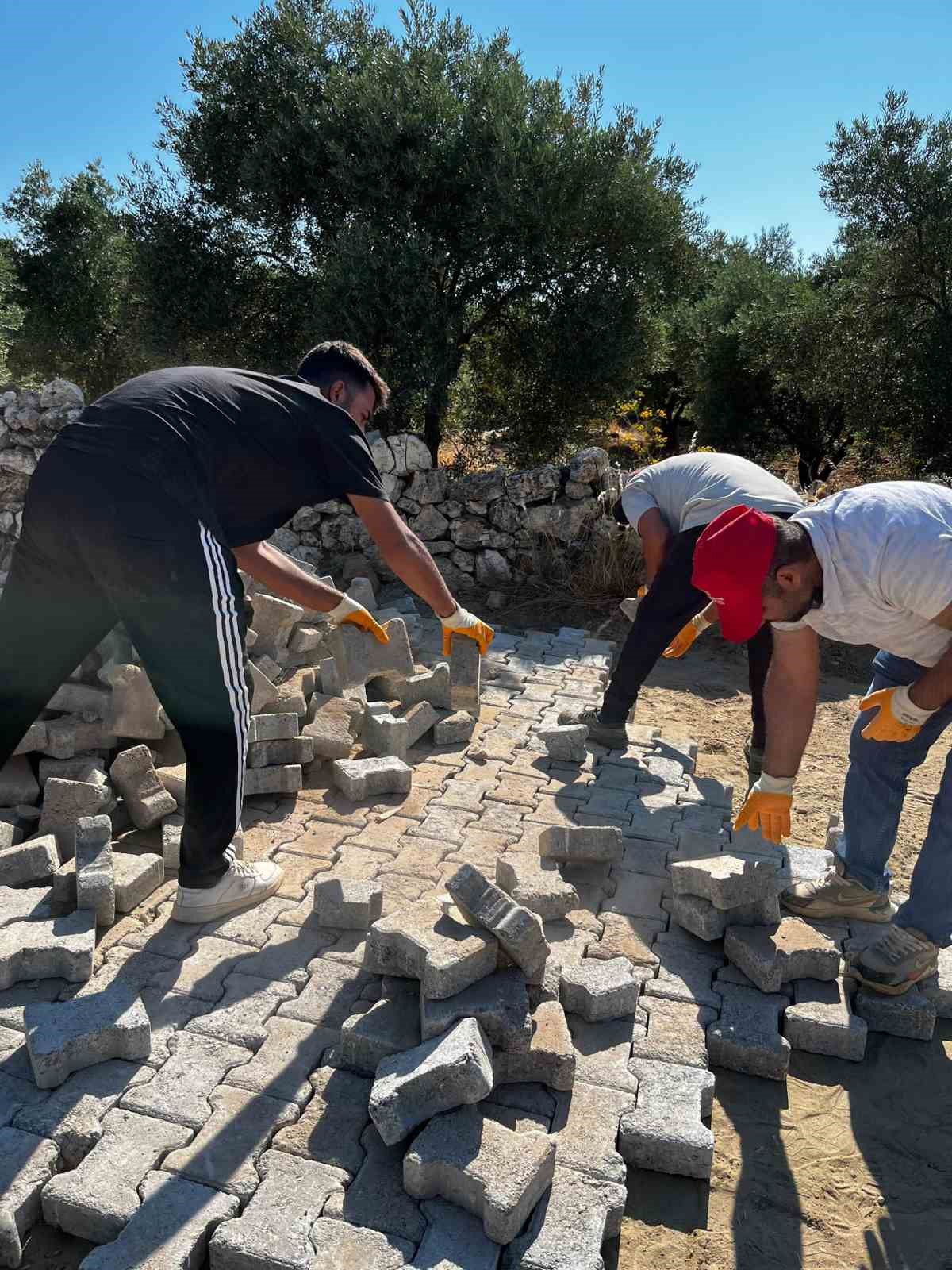 Yaykın Mahallesi’nde yol çalışmaları devam ediyor 