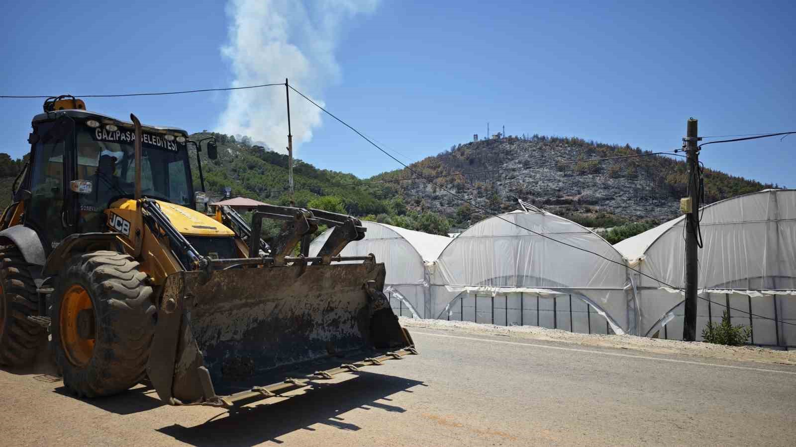 Gazipaşa’da ormanlık alanda yangın 