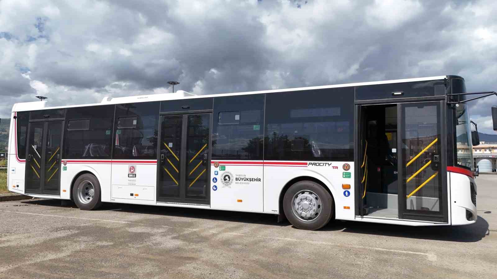 Samsun’un toplu taşıma filosuna 15 yeni otobüs 