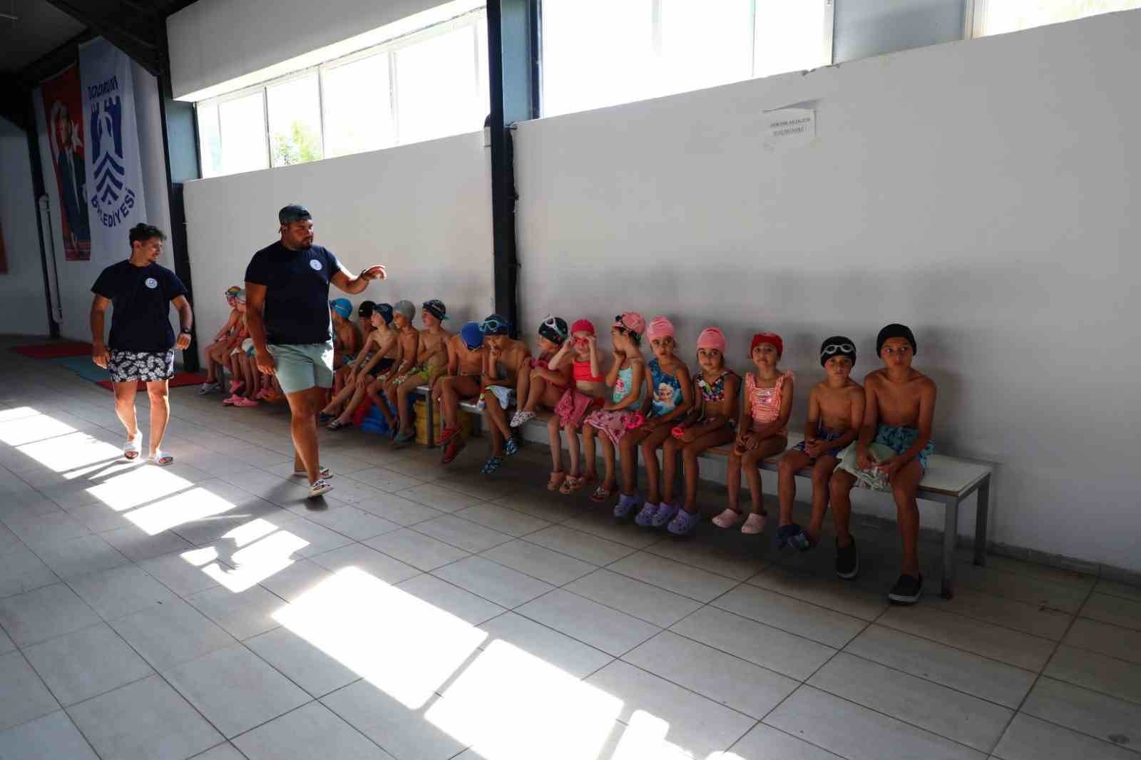 Bodrum Belediyesi’nin ücretsiz yüzme kursları başladı 