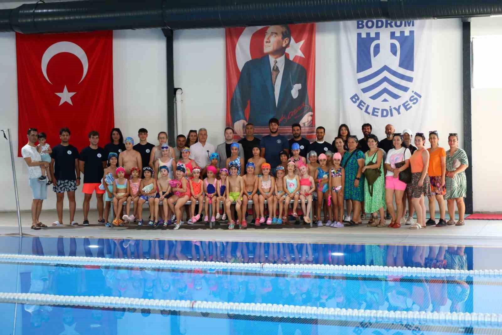 Bodrum Belediyesi’nin ücretsiz yüzme kursları başladı 