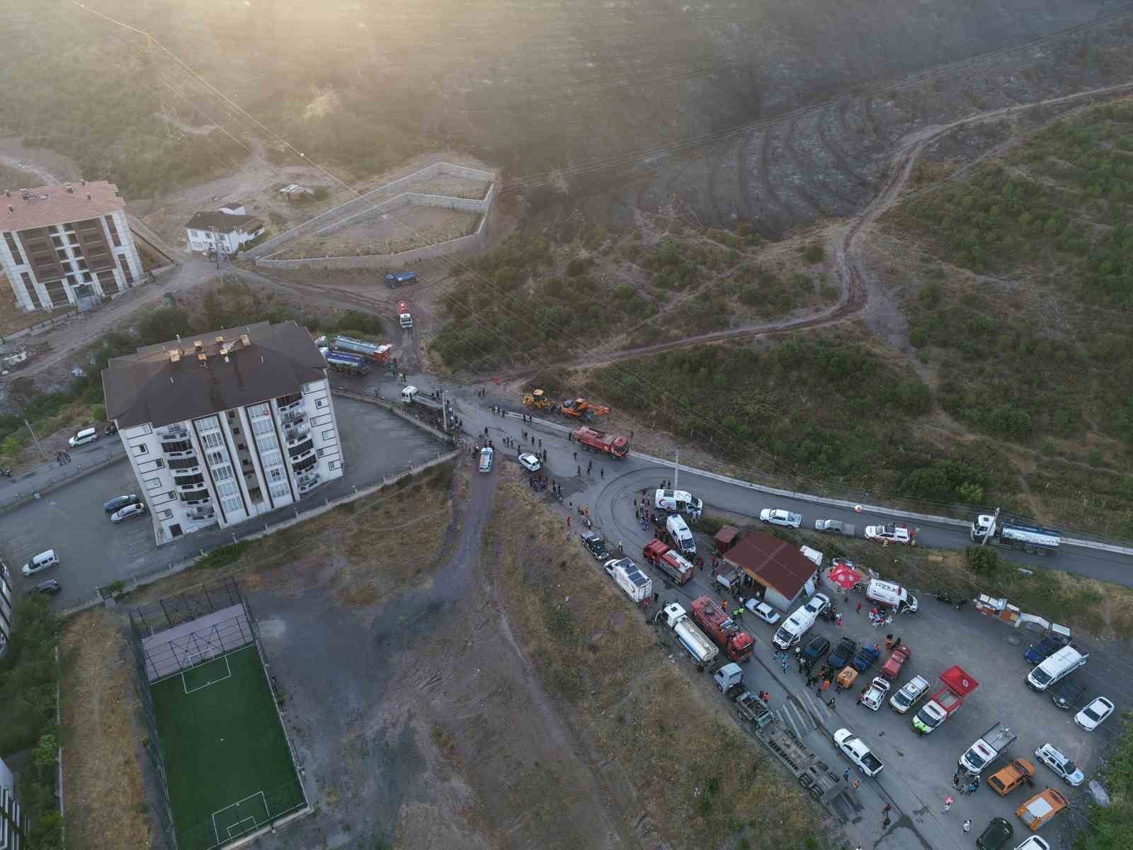 Kocaeli’deki orman yangını söndürüldü 