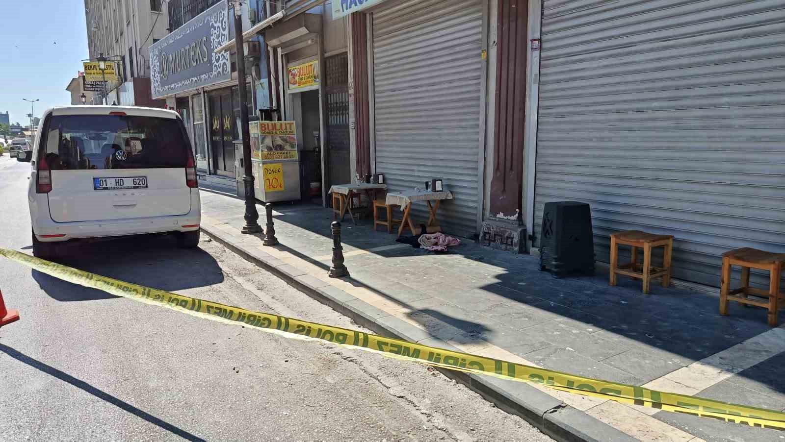 Adana’da ’Hasım’ yazısını gören çaycı, dönerciyi vurdu 
