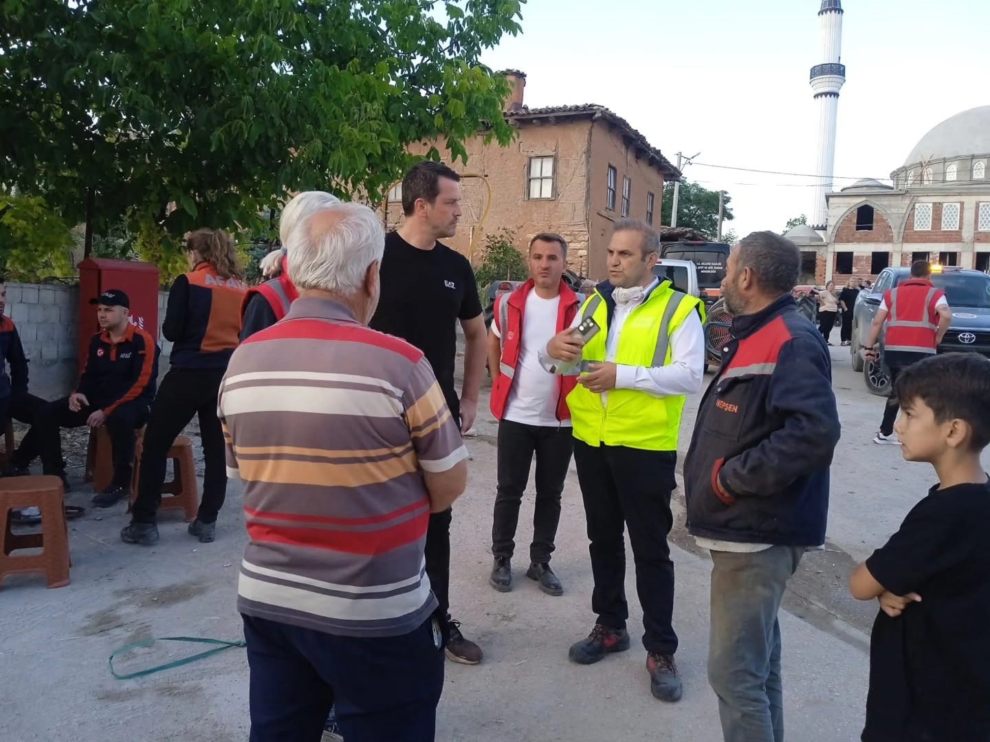 Bayırköy Belediyesi’nden Zobran köyünde çıkan yangına destek 
