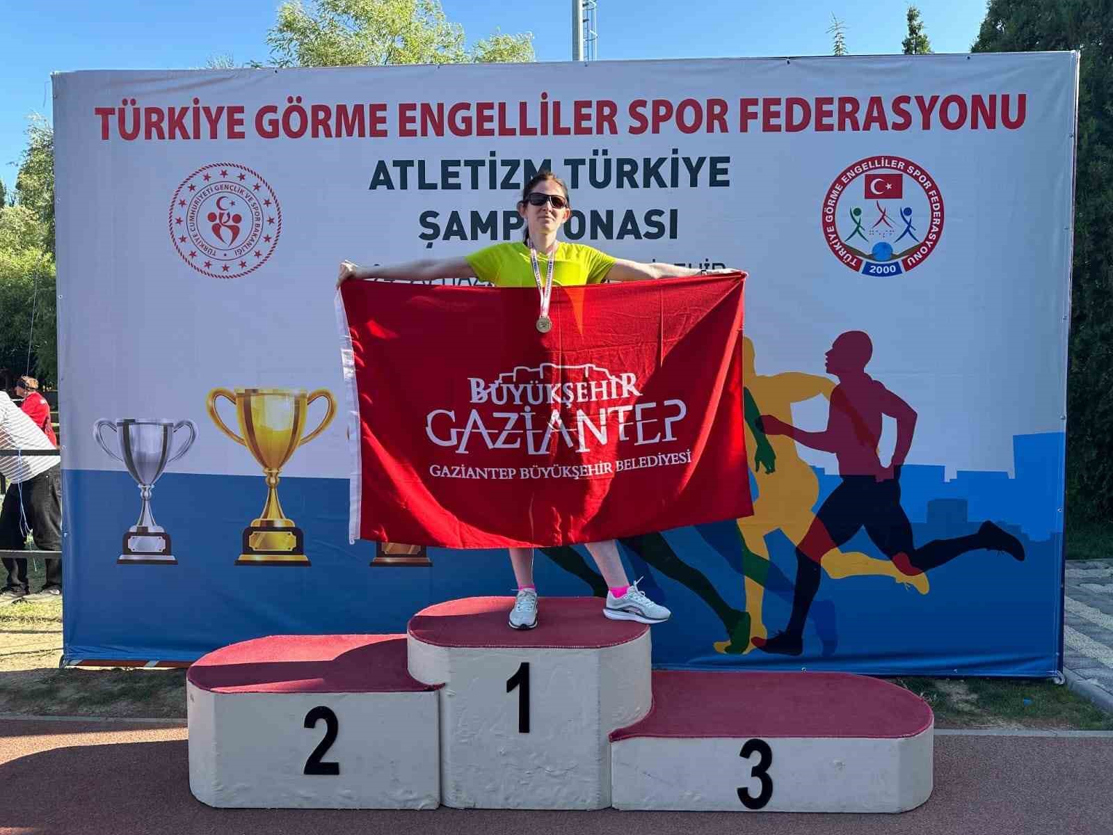 Büyükşehir Belediye Sporcuları büyük başarıya imza attı 