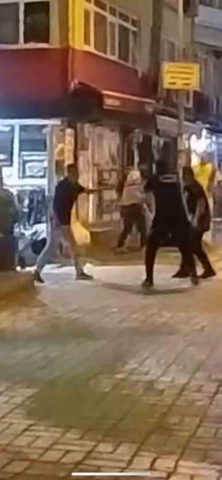 Bıçak çektiği polis tarafından bacağından vurulan şahıs tutuklandı 