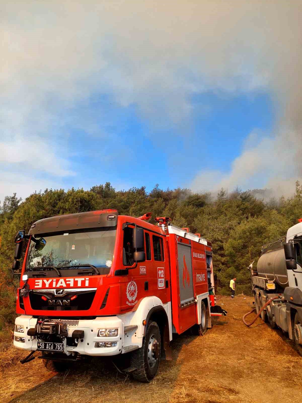 Sivas itfaiyesinden Hatay’a yardım eli 