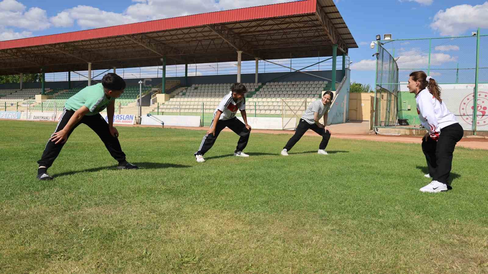 Ayak bağları koptu, spordan kopamadı 
