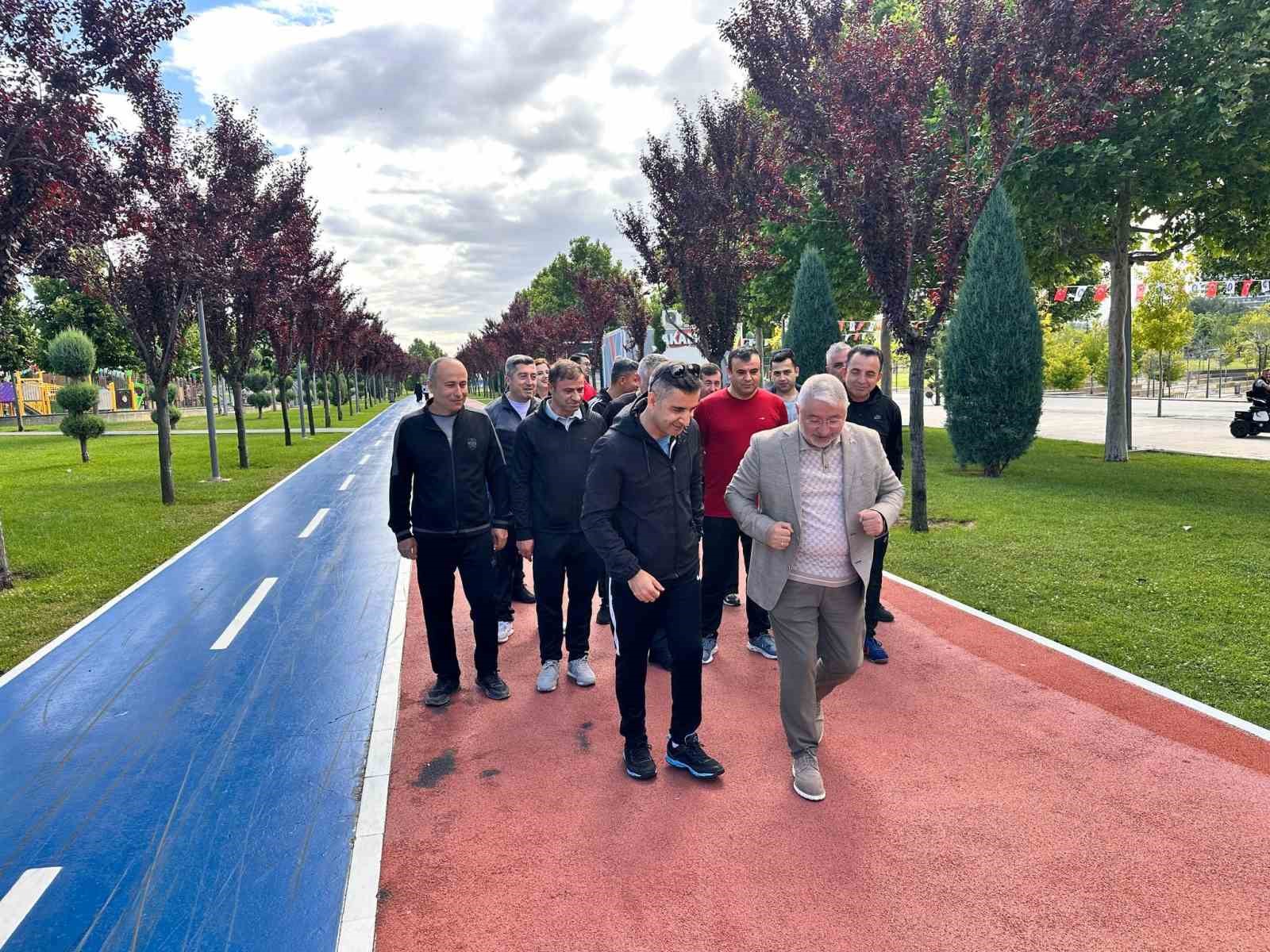 Çorum’da zabıta ekipleri sporla zinde kalıyor 