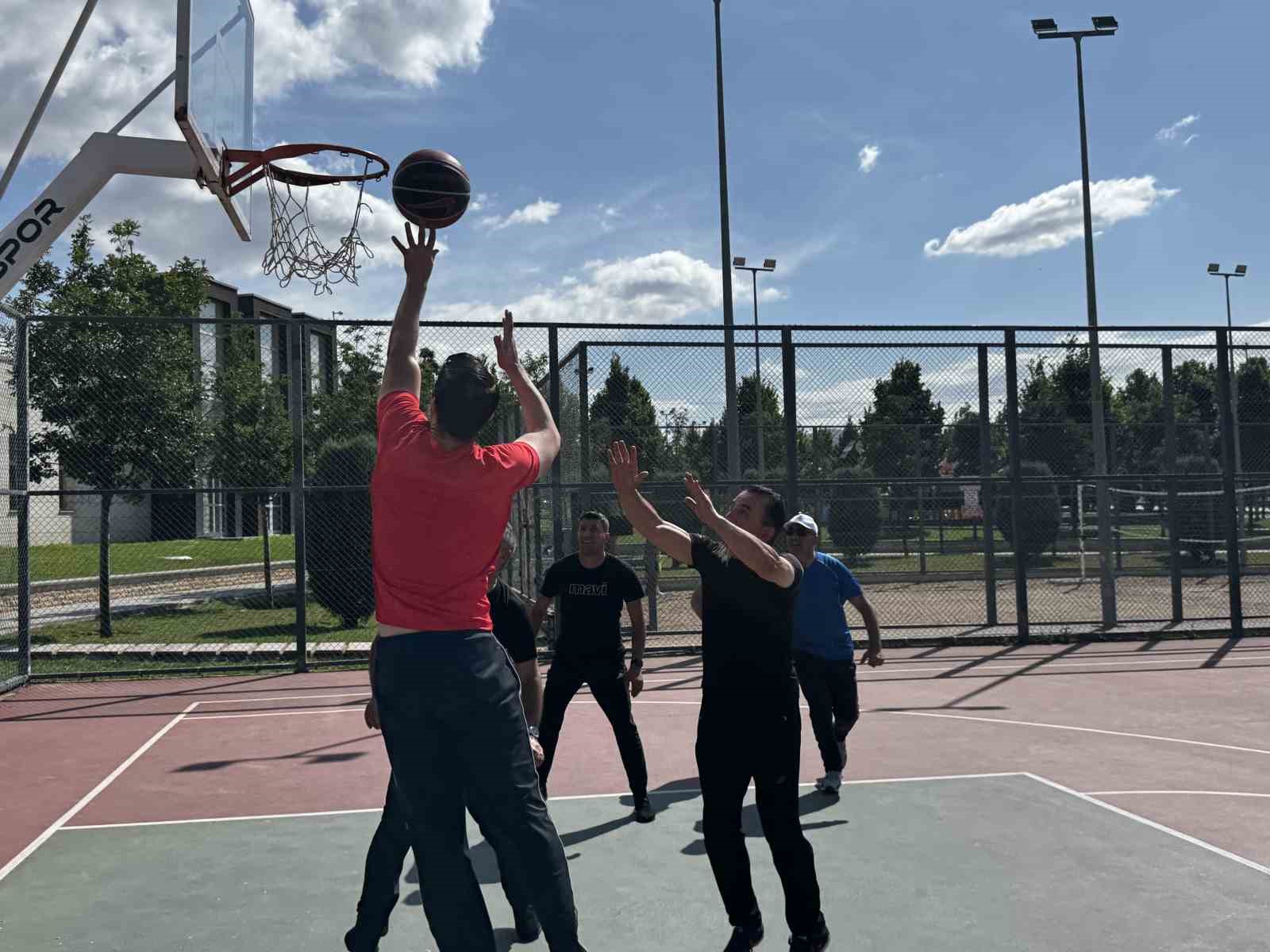 Çorum’da zabıta ekipleri sporla zinde kalıyor 