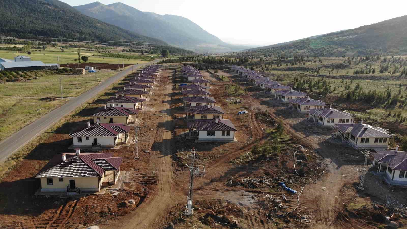 Kahramanmaraş’ta köy afet konutlarının yapımında sona gelindi 
