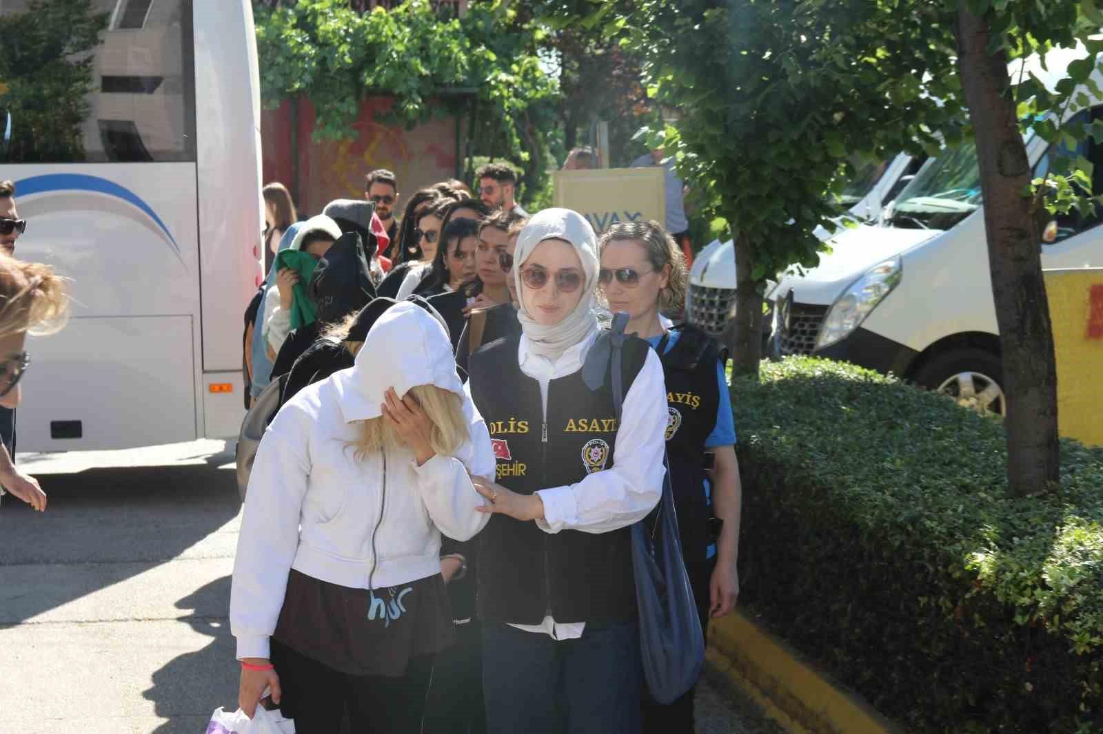 Eskişehir’de aylarca süren takibin ardından düzenlenen fuhuş operasyonunda 19 şüpheli yakalandı