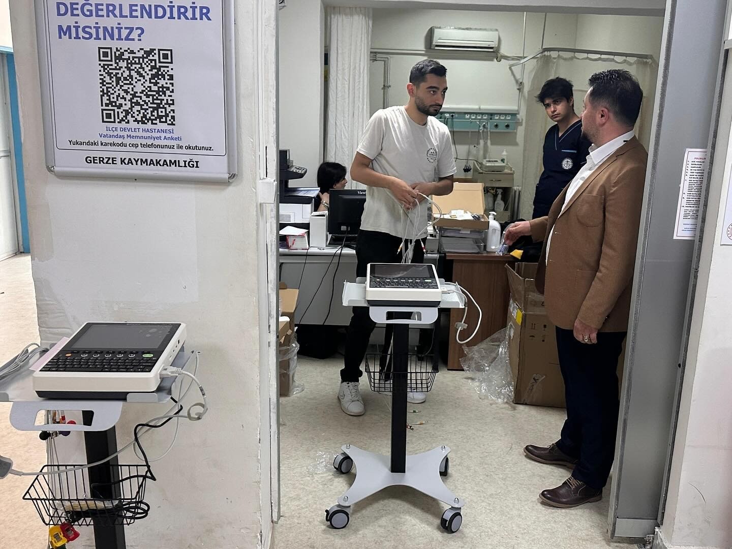 Gerze Devlet Hastanesi’ne 12 kanallı dijital EKG cihazı 