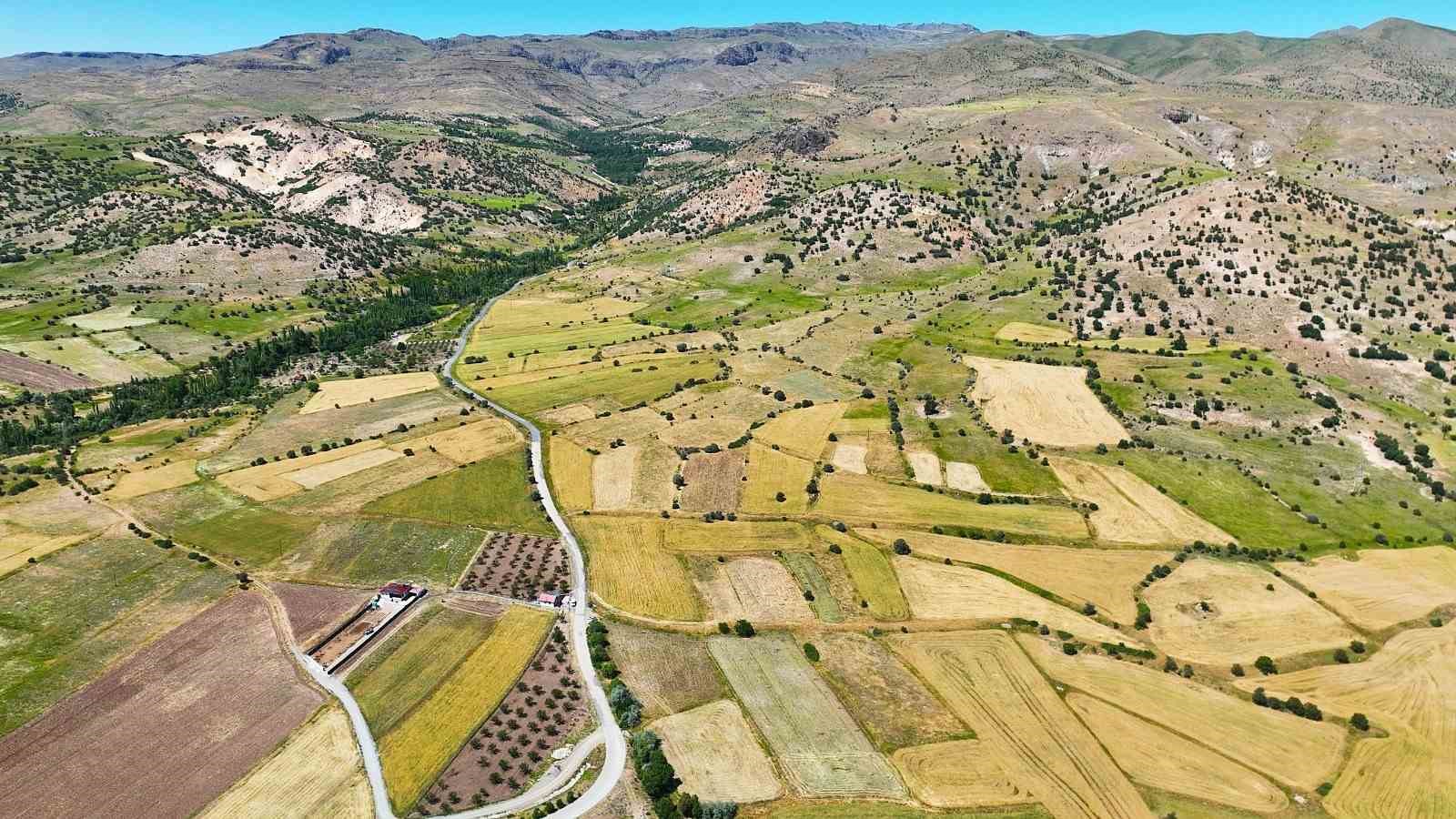 Büyükşehir Belediyesi’nden çiftçilere büyük destek 