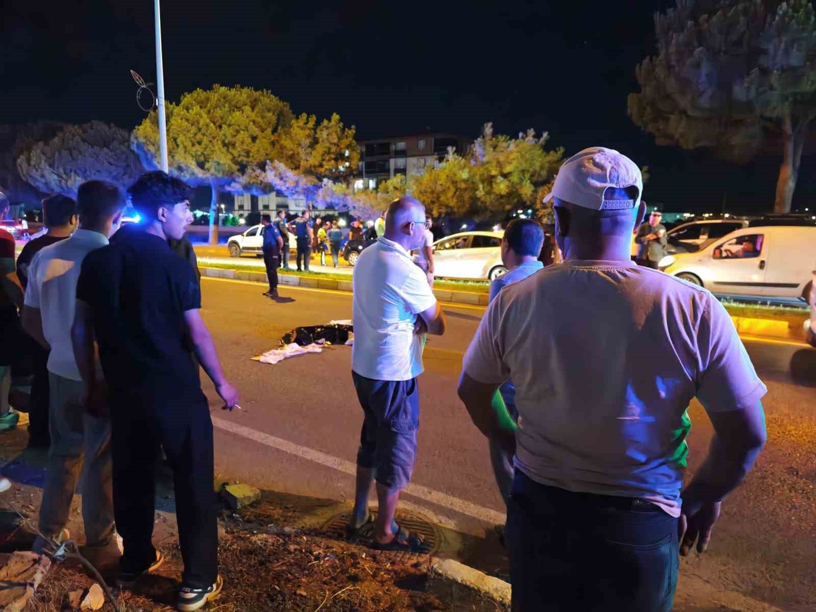 Yolun karşısına geçmeye çalışırken hayatını kaybetti 
