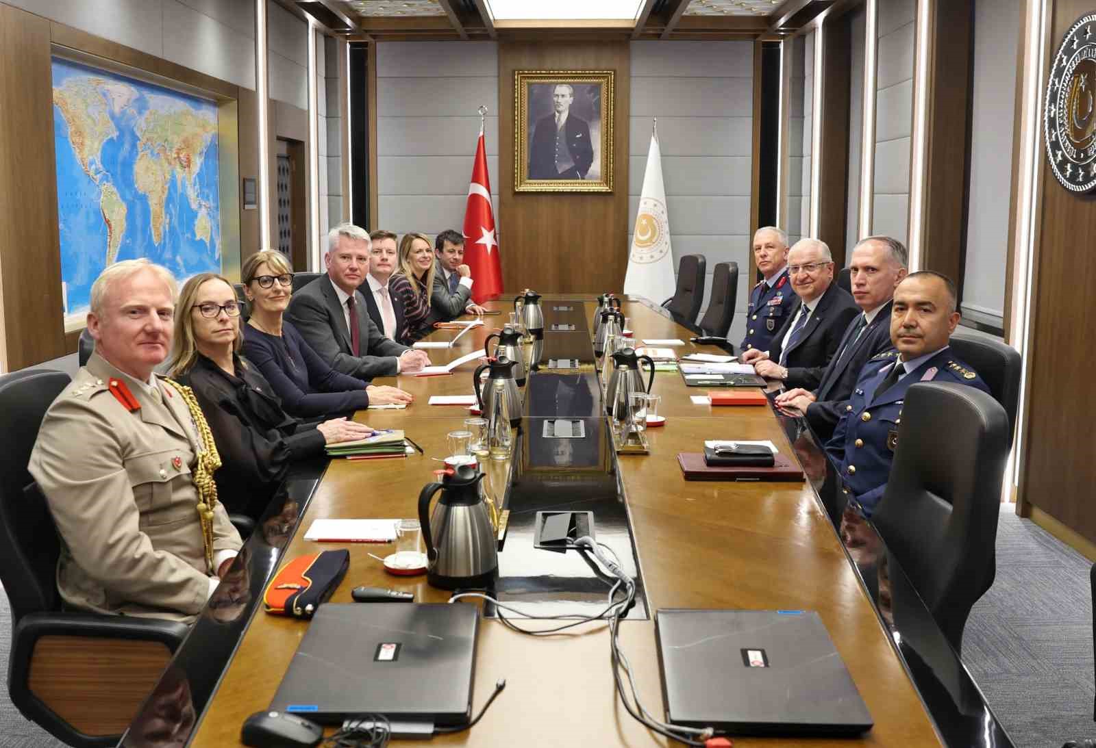 Bakan Güler, BAE Systems Genel Müdürü Woodburn ve İngiltere Büyükelçisi Morris’i kabul etti 