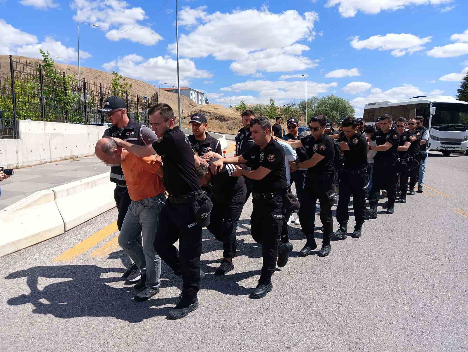 Ankara’da haraç çetesine operasyon: 14 gözaltı 
