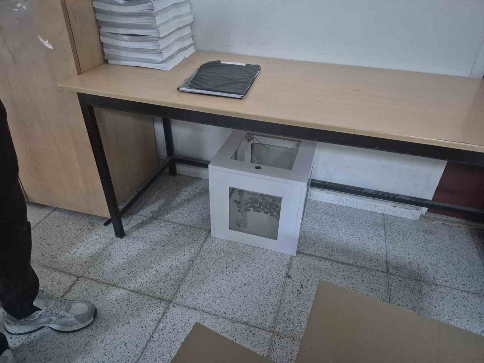 SDÜ Hastanesi’nde 16 yaşındaki DMD hastası Görkem’in bağış kumbarasını çaldılar 