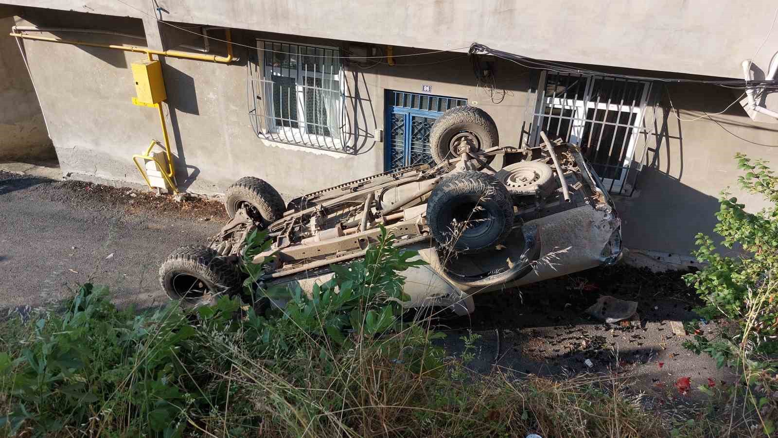 Park halindeki kamyonet hareket ederek 8 yaşındaki çocuğa çarptı 