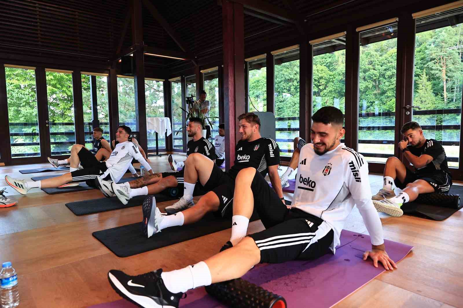 Beşiktaş, Avusturya kampındaki ilk antrenmanını gerçekleştirdi 