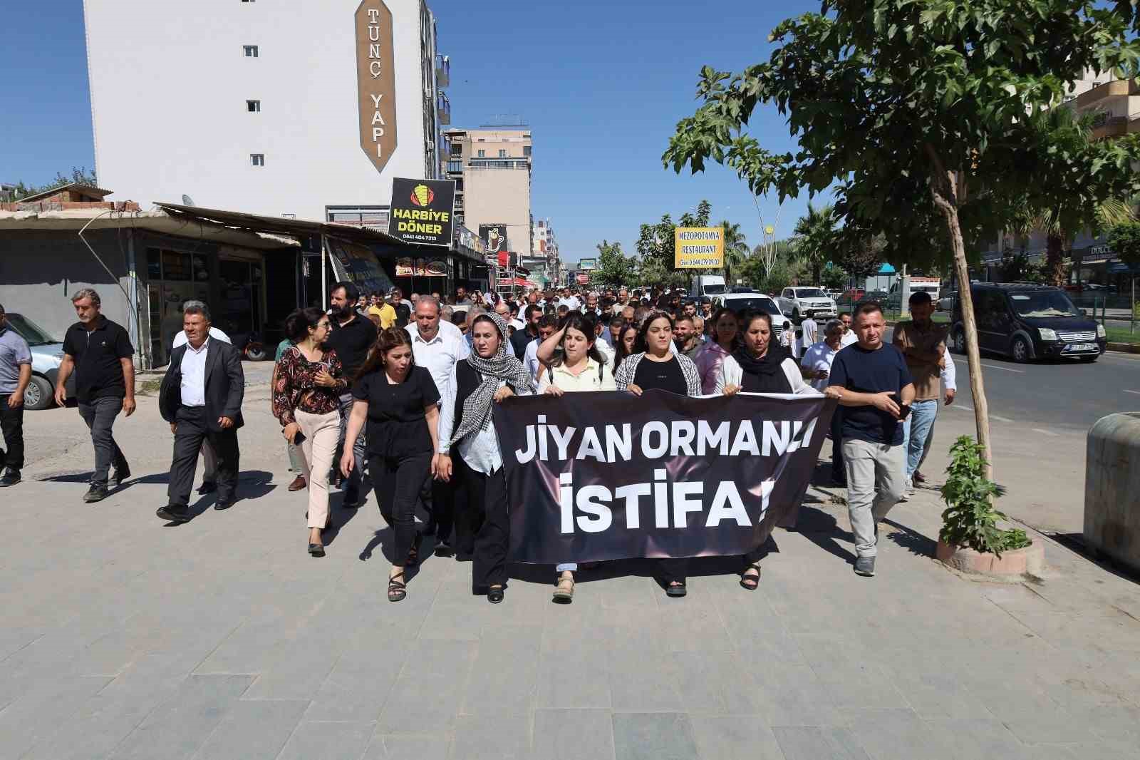 Silopi’de DEM Parti yürüyüşüne tepki gösteren bir kişi darbedildi 