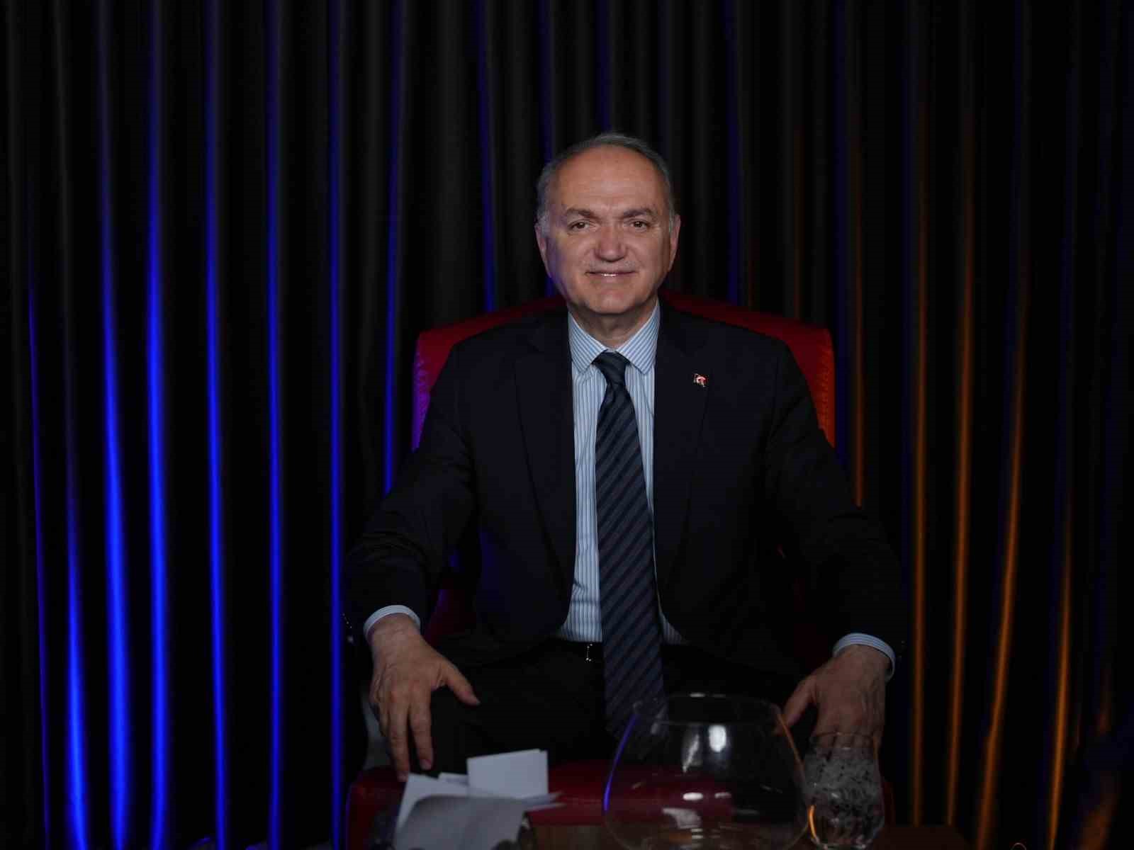 Başkan Özlü 