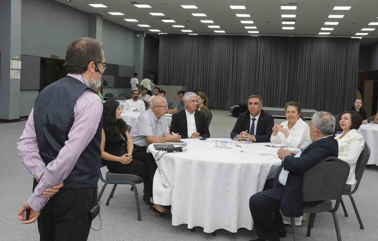 Mersin, sivil katılımda öncü kentlerden biri oluyor 