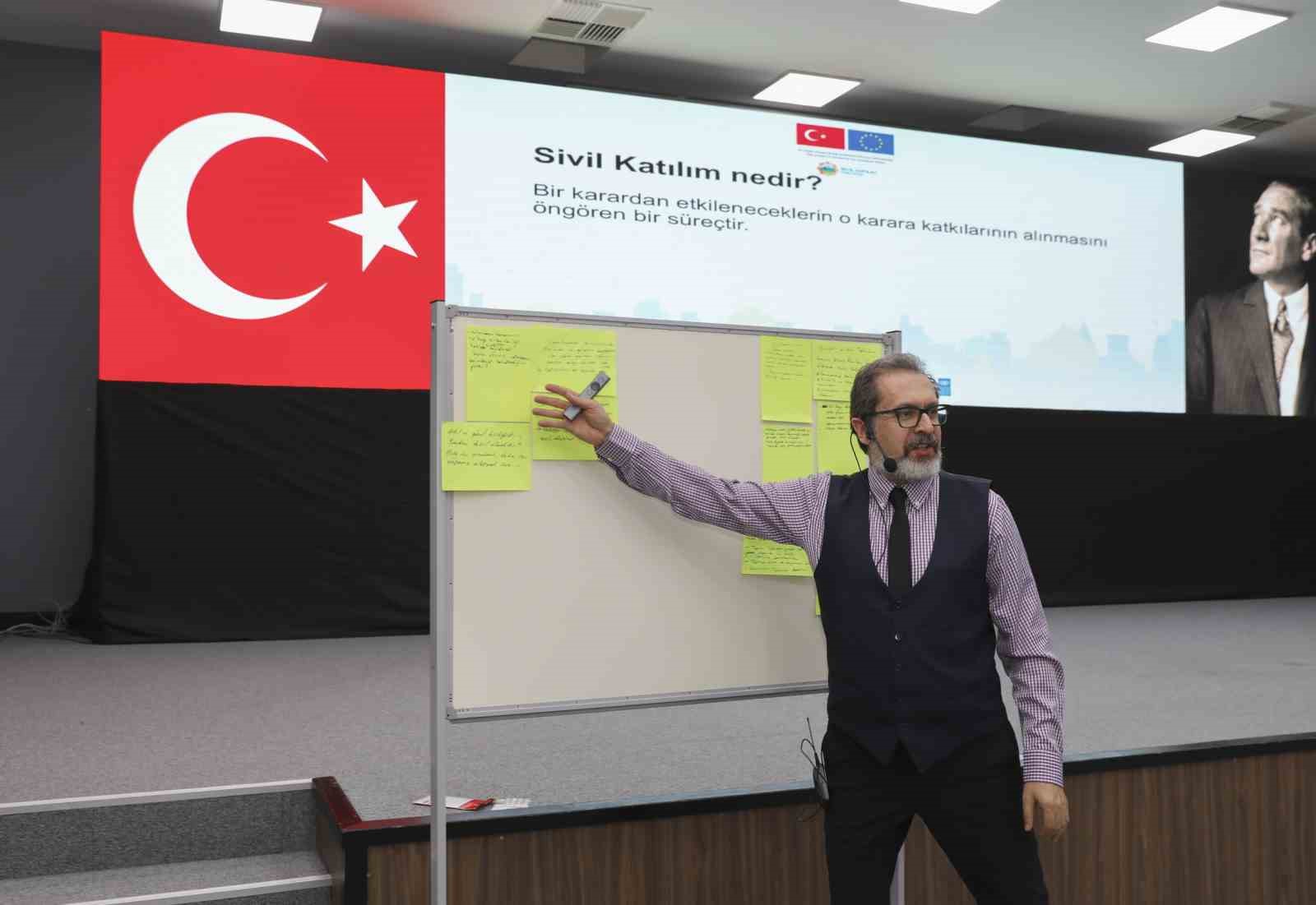 Mersin, sivil katılımda öncü kentlerden biri oluyor 